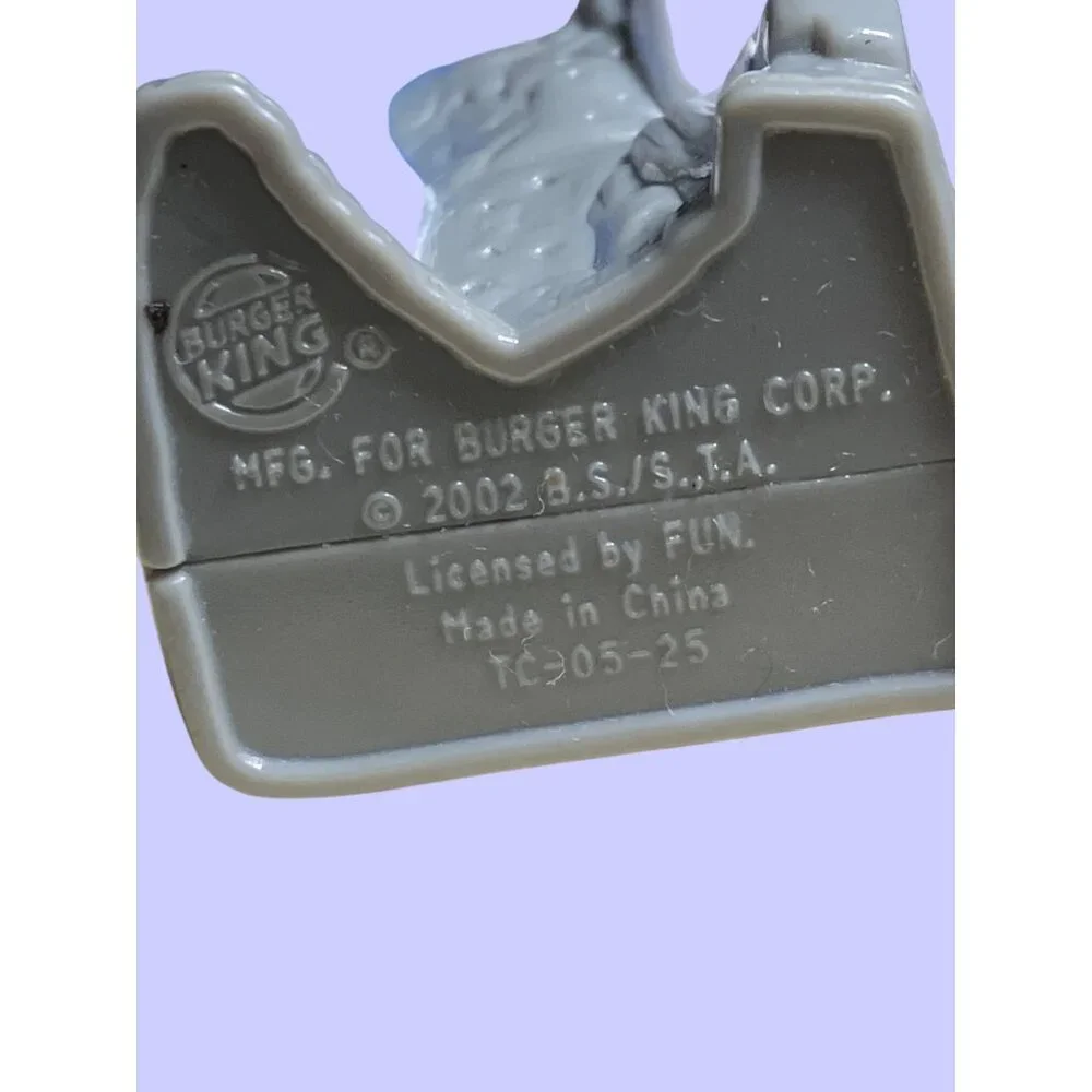 Burger King Dragon Ball Z Vegeta Action Figure Sitting On Rock Blue & White - Picture 7 of 9